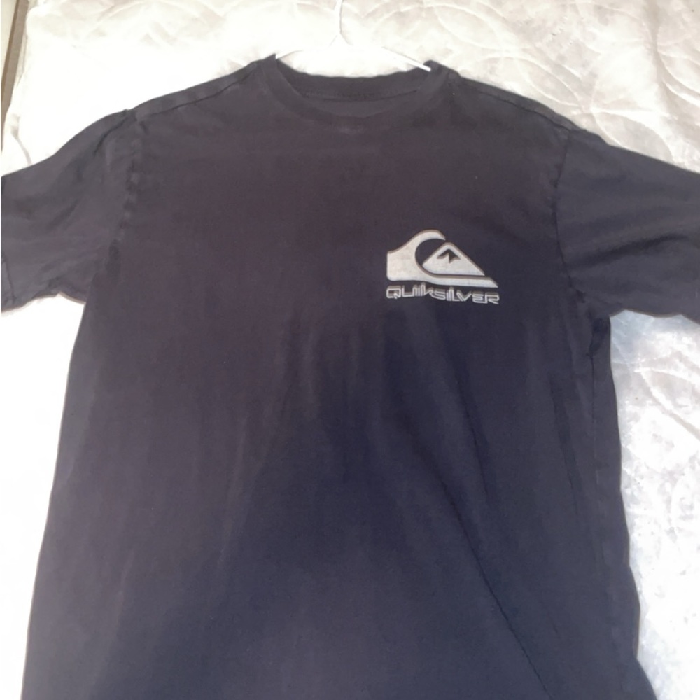 Quicksilver skull emotion shirt